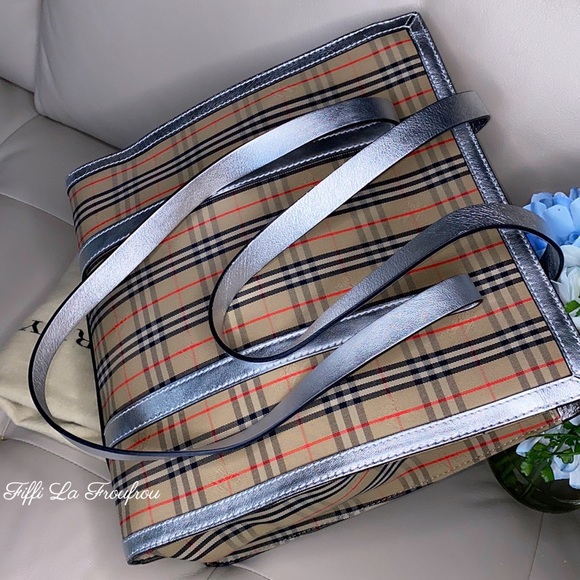 Authentic Burberry bag - Picture 9 of 16